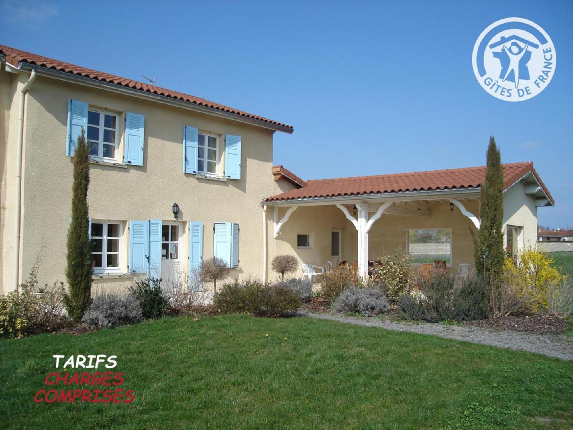 Belle Maison De Campagne Avec Piscine, 4 Chambres, Jardin Et Terrasse Pres De Montbrison - Fr-1-496-48 Chalain-le-Comtal Exterior foto
